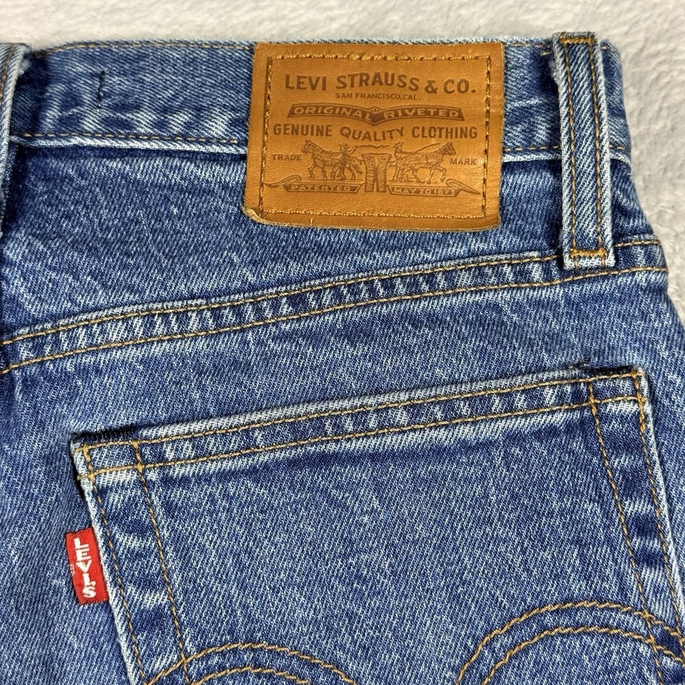 Levi's Premium Wedgie Straight Size 24 Jeans Button Fly Medium Wash  Distressed - Picture 12 of 13